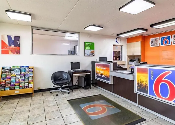 6-joliet, Il - I-80 Hotel