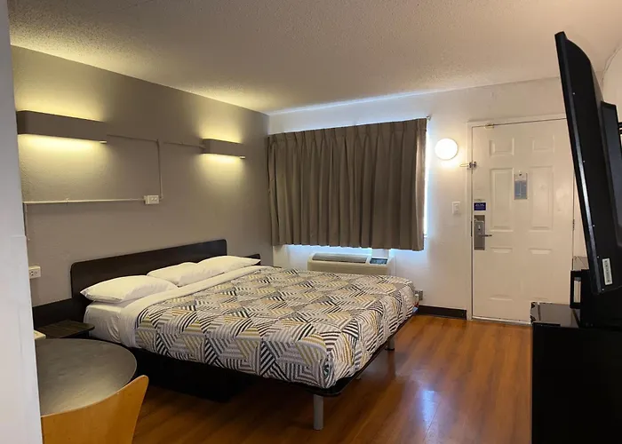 Hotel 6-joliet, Il - I-80