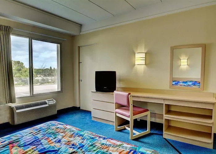 6-joliet, Il - I-80 Hotel