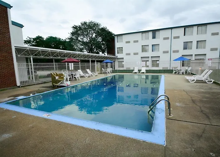 6-joliet, Il - I-80 Hotel
